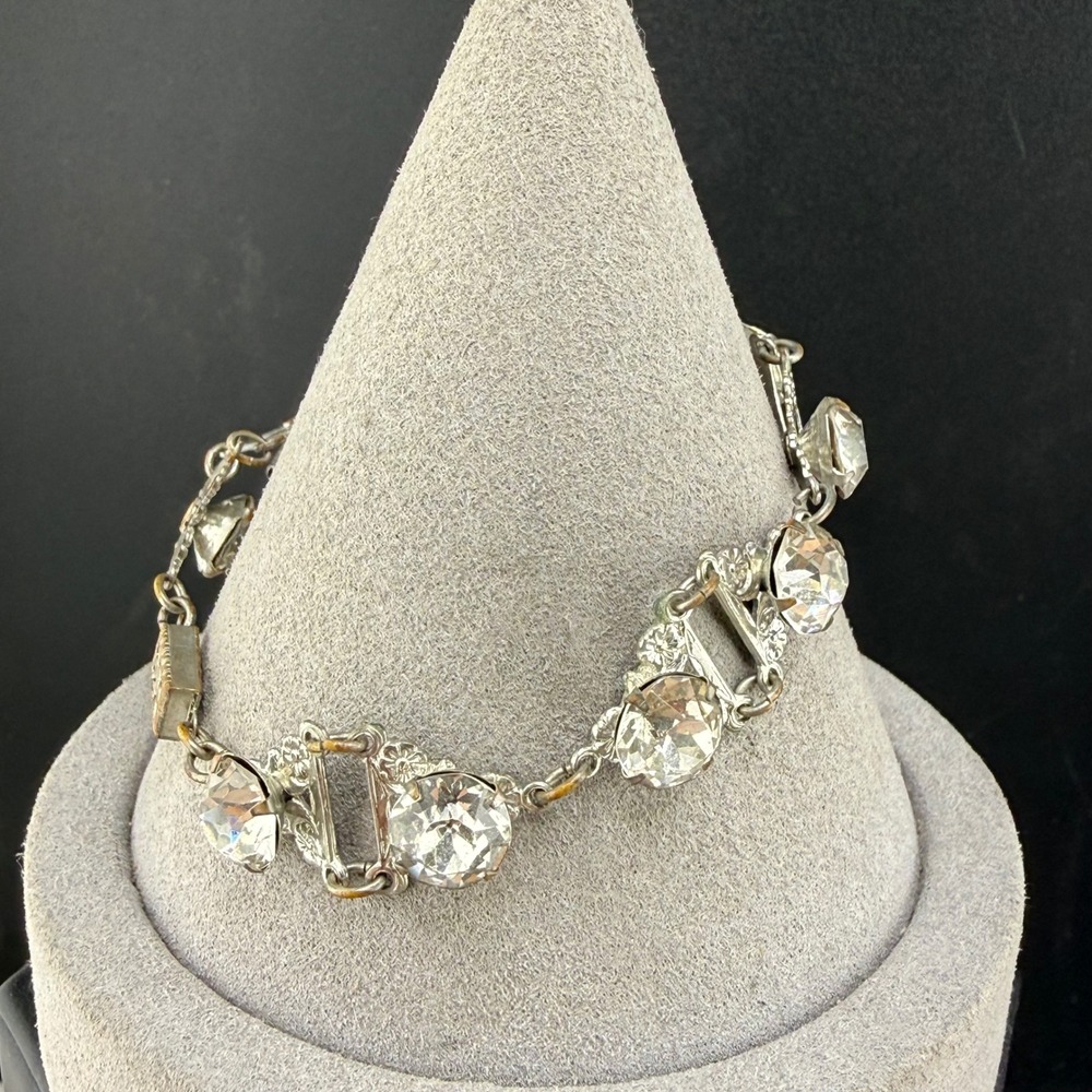 Vintage Rhinestone Link Bracelet Silver Tone Art Deco revival Floral Clasp READ